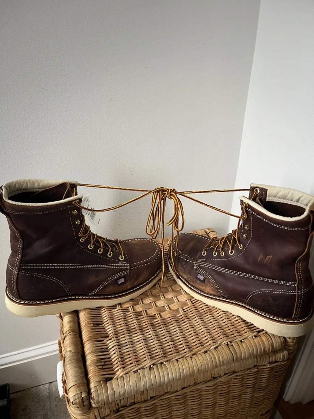 Thorogood 8” Steel Toe Wedge Sole Moc Toe Work Boot Size 8.5 EE NWT